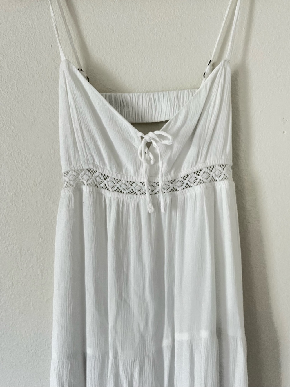 Hollister White Lace Midi Dress - Picture 2 of 4